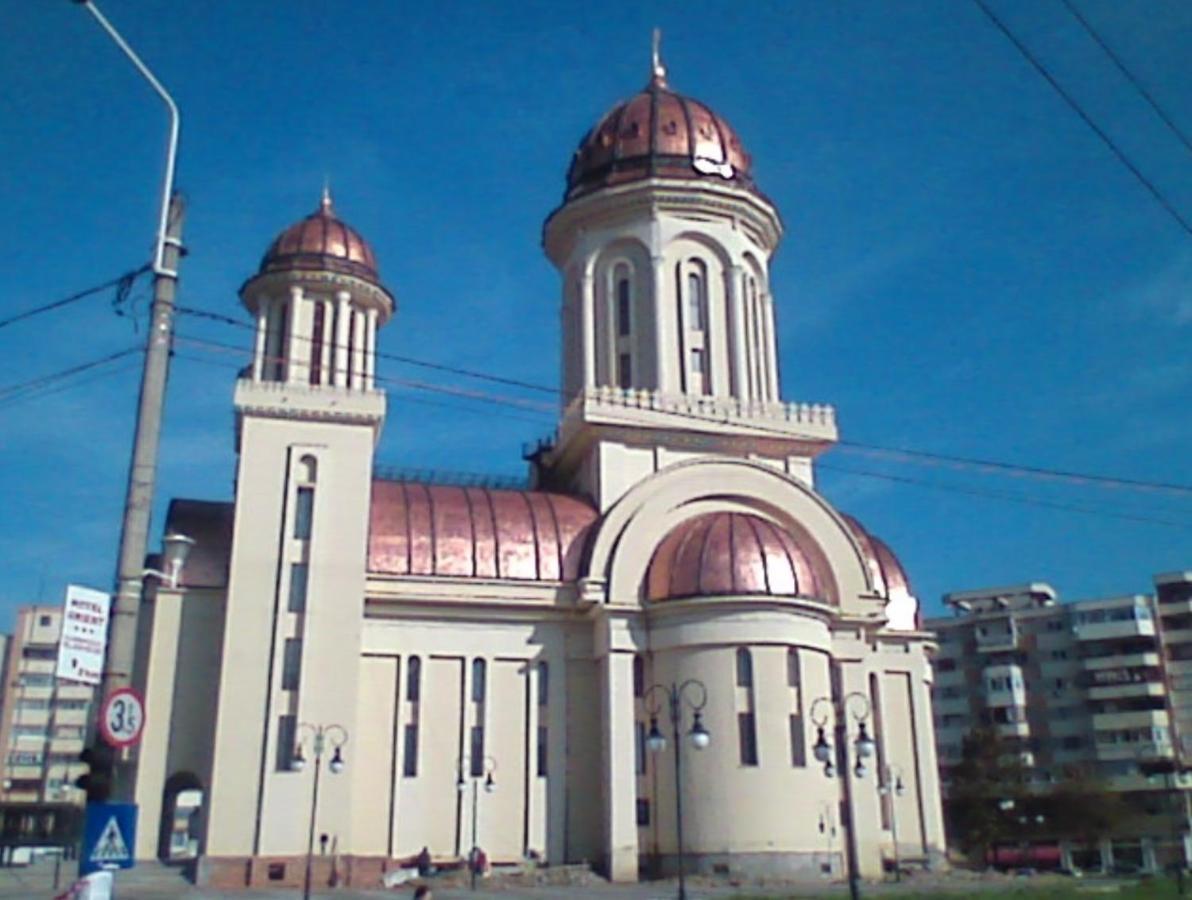 Studio Cathedral Brăila エクステリア 写真